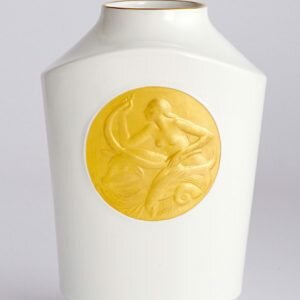 Фарфоровая ваза EUROPA, медальон позолота